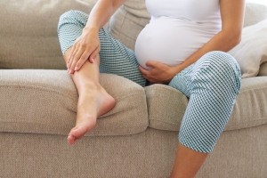 Cramping legs during pregnancy: why do cramps appear?, фото